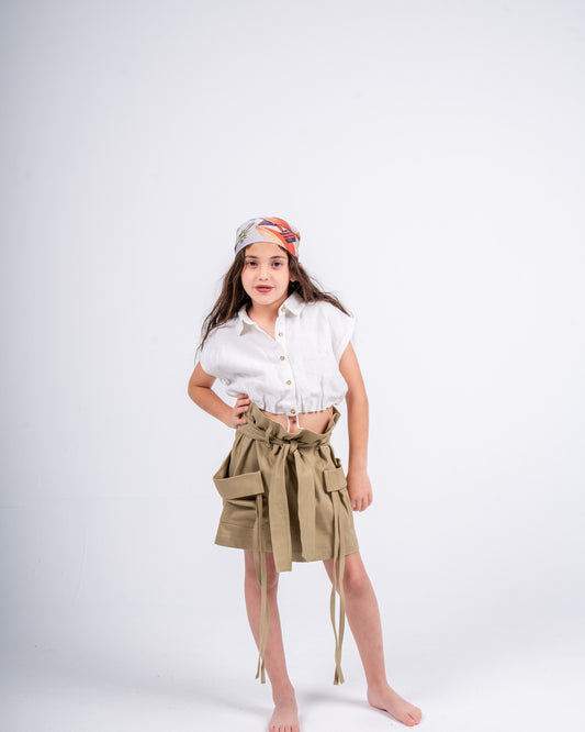 Buttoned linen crop top